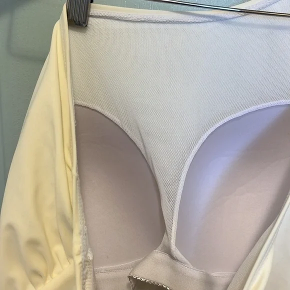 ONE Shoulder Swimsuit - Picture 4 of 5